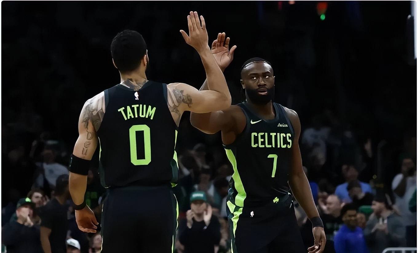 塔图姆回归赛场,势不可挡首场状态亮眼,德国队观众沸腾!